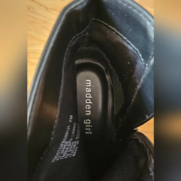 Madden Girl  Black Ankle Boots - Picture 2 of 8